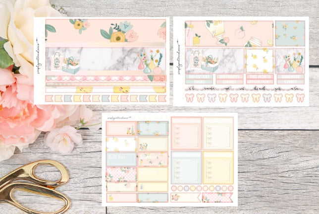 FOIL August Monthly Spread (Gold Foil)